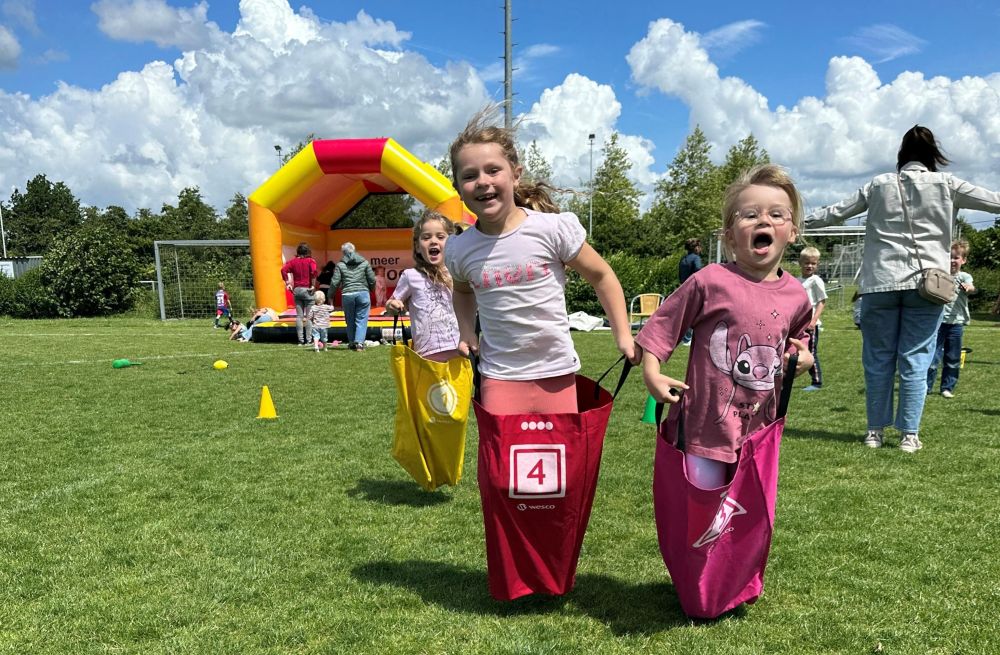 Buitenspeeldag brengt generaties in beweging